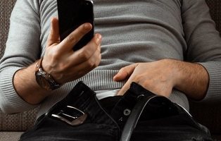 Irlanda recomienda la masturbación higiénica y el 'sexting' para combatir el coronavirus