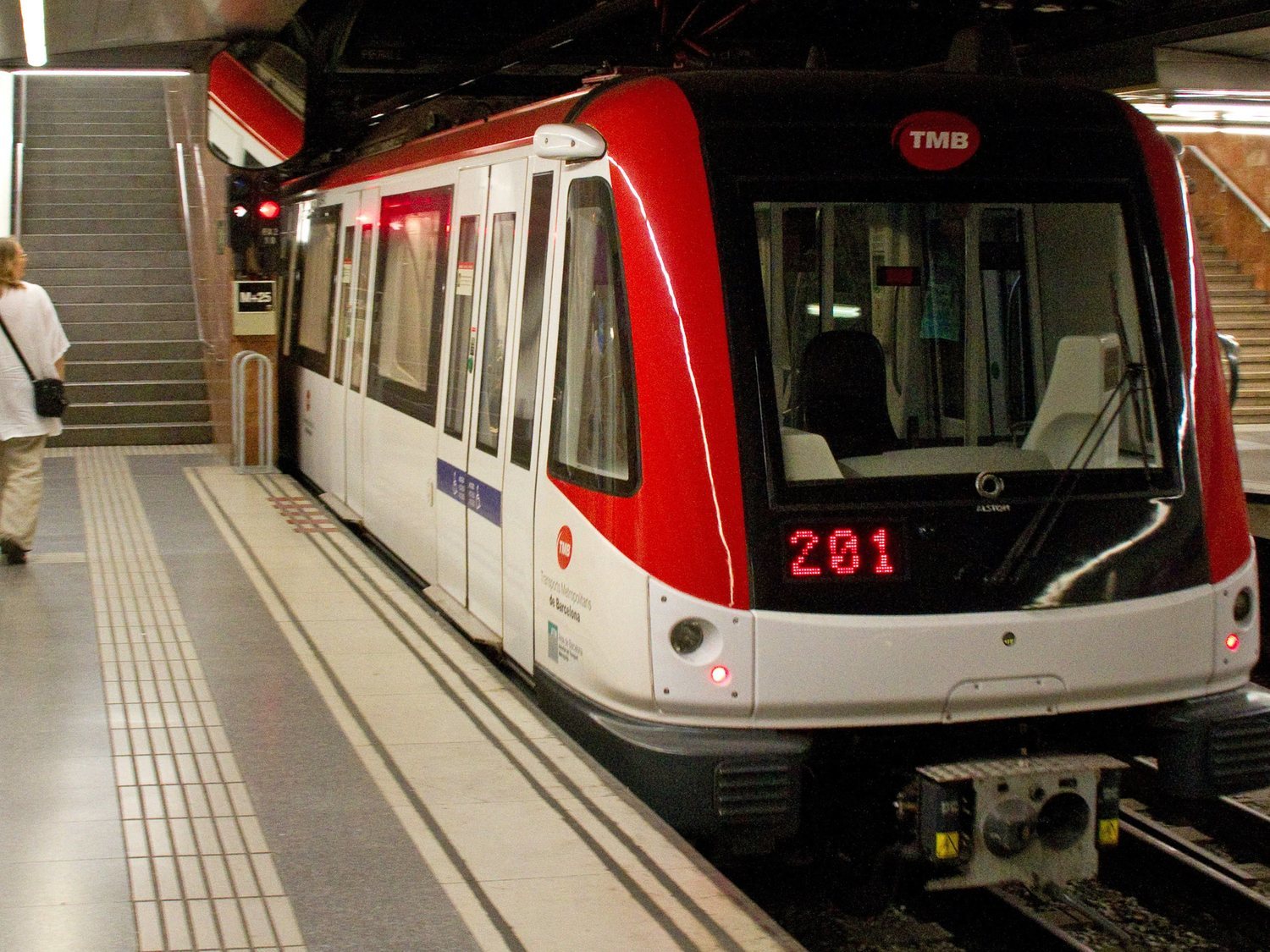 Una pareja, pillada teniendo sexo en un fotomatón del metro de Barcelona en pleno confinamiento