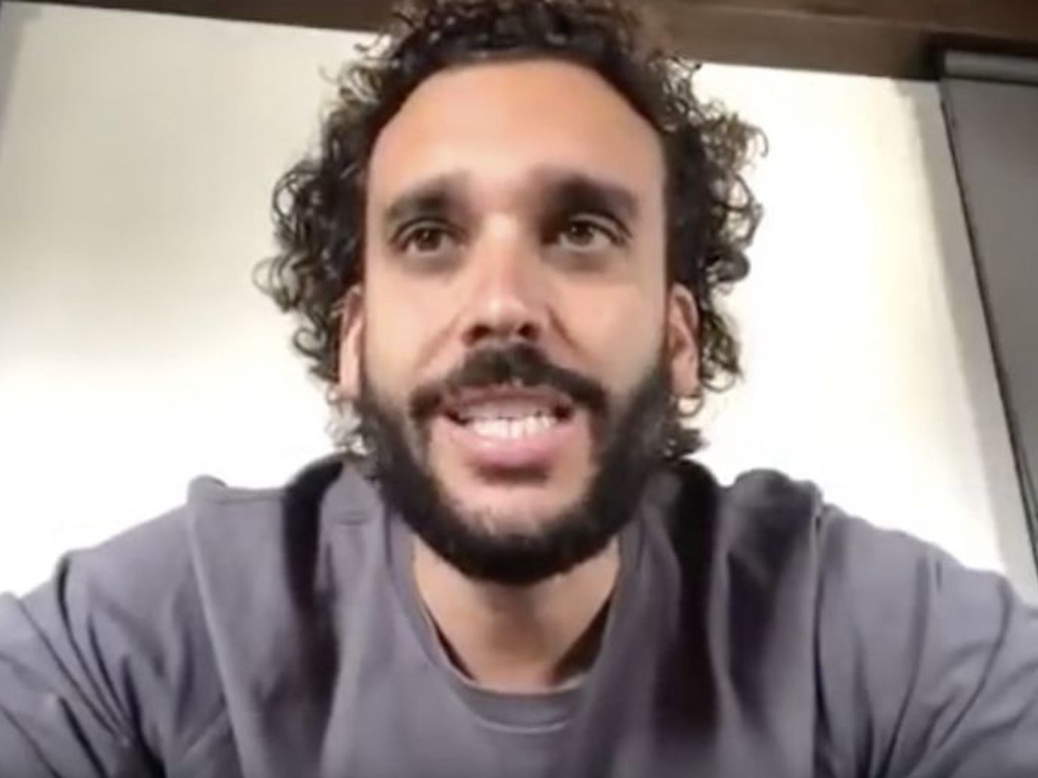 Un médico de Ibiza responde a Spiriman tras sus últimas polémicas