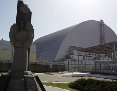 Se acerca al reactor el incendio de Chernobyl mientras se multiplica la radiación