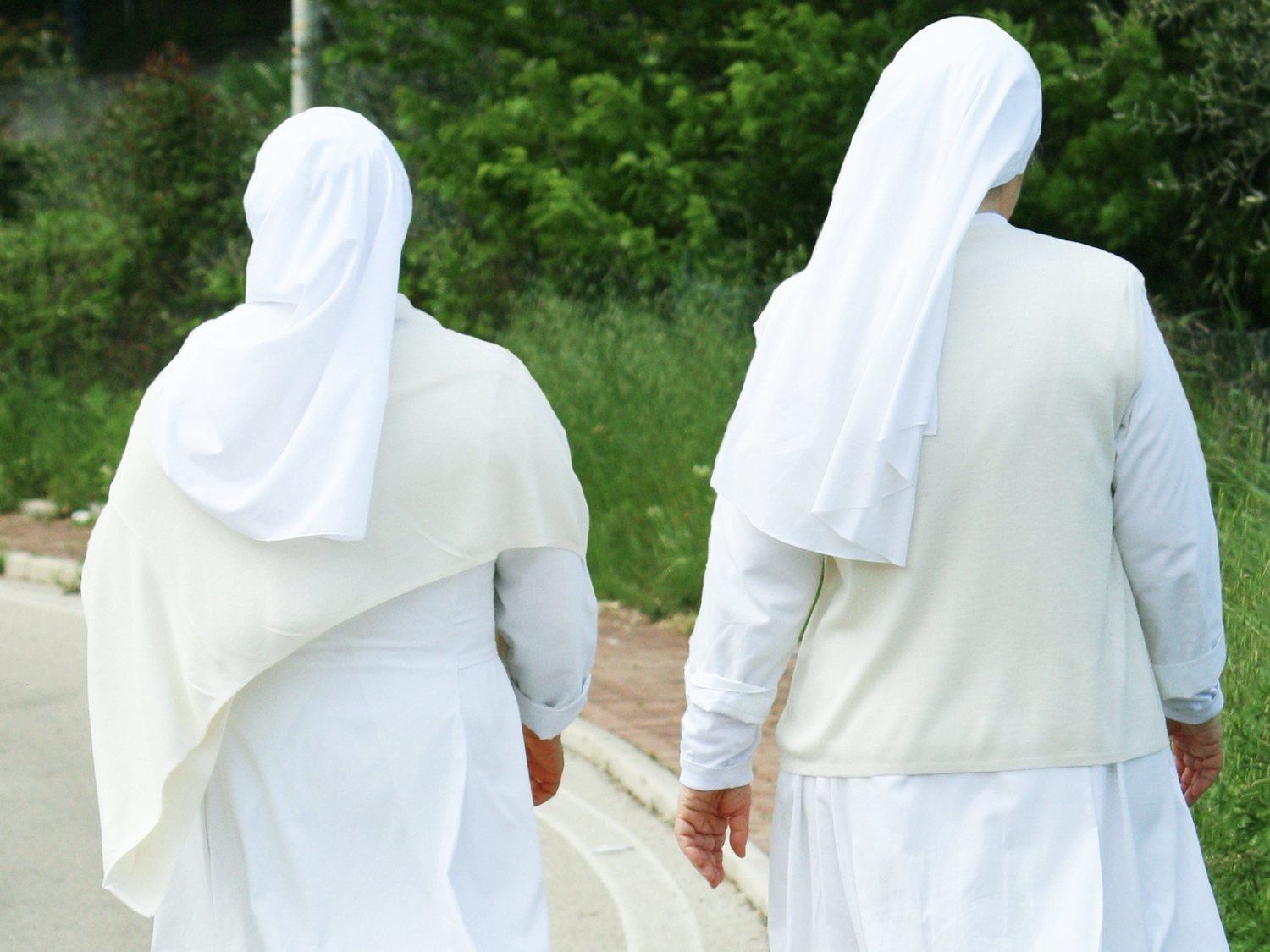 Unas monjas de Sevilla jugando al baloncesto en el convento: el último viral