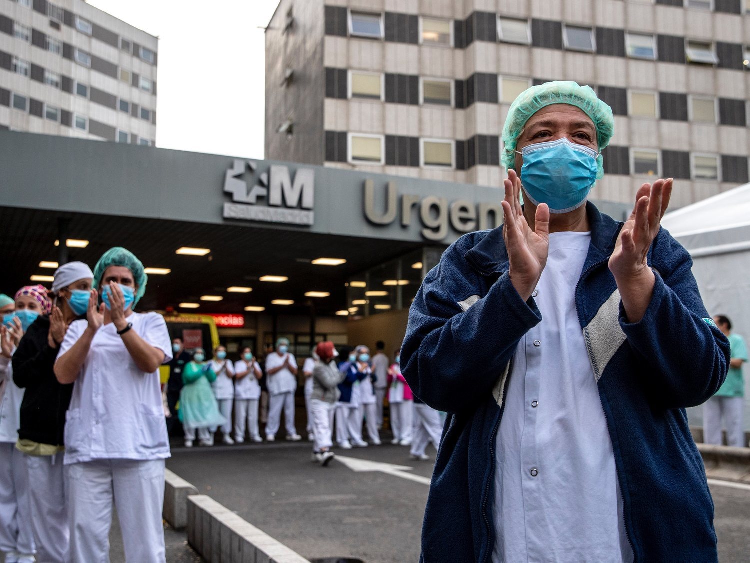 Un enfermero remueve conciencias explicando por qué rechaza los aplausos sanitarios