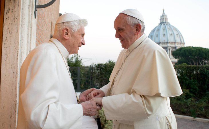 Benedicto CVI y el papa Francisco