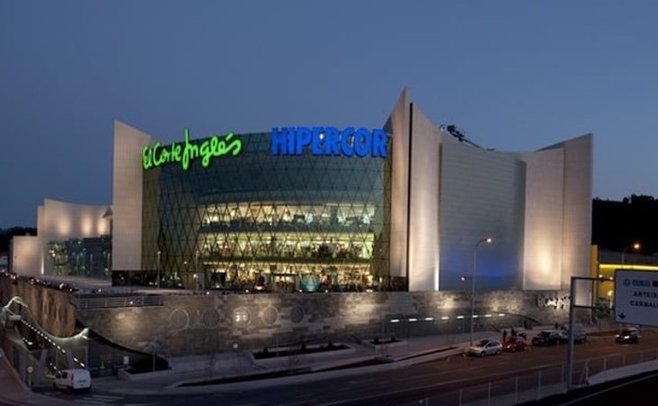 El Corte Inglés vuelve a incluir su centro de Marineda City en el plan de cierres