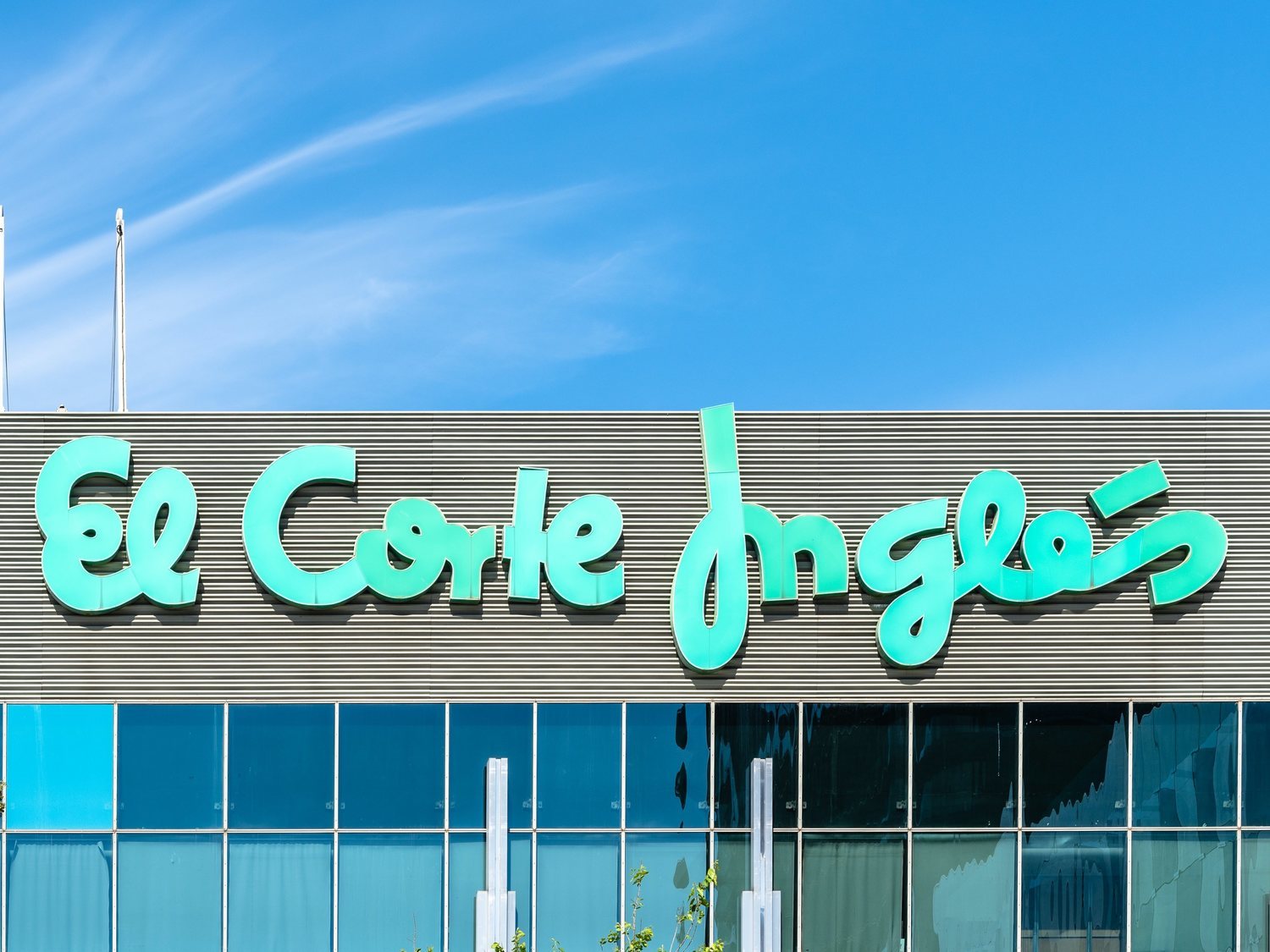 El Corte Inglés cierra un nuevo centro que reabrirá como hipermercado de una multinacional