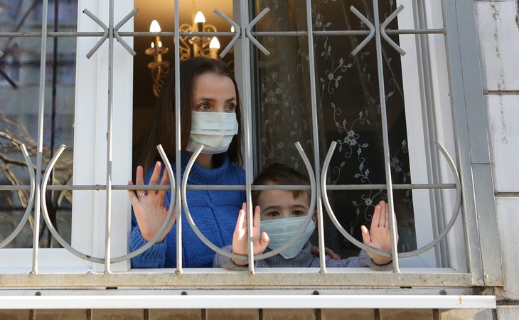 Tres médicos se han caído por la ventana de sus hospitales tras criticar la gestión del coronavirus llevada a cabo por el Kremlin