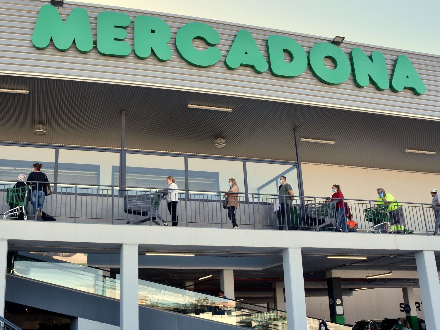 Mercadona empezará a vender estos packs de mascarillas y amplia su horario