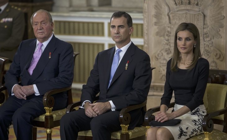 La imagen del rey se encuentra muy lejos de su época dorada, hasta el punto de que ahora supone un problema de reputación para la monarquía