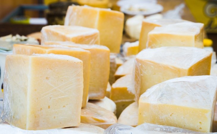 El queso de cabra naturalmente enriquecido se ha mostrado como un alimento con grandes propiedades nutricionales