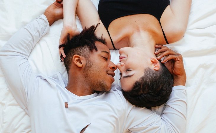 Soñar teniendo sexo con un 'ex' puede implicar que todavía amas a esa persona en tu subconsciente