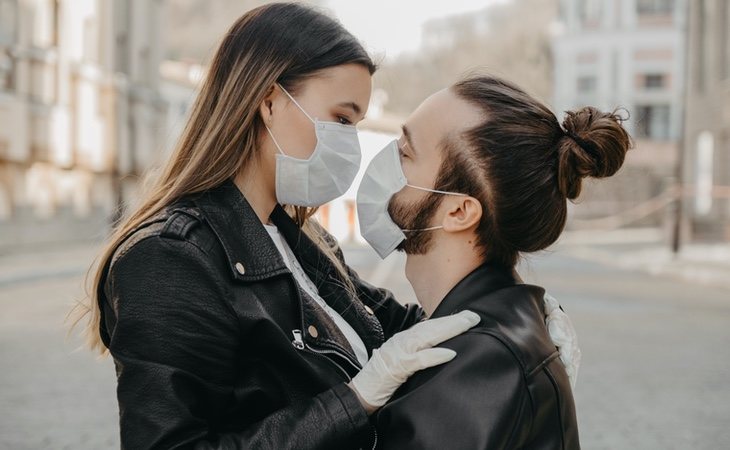 El estudio de la Universidad de Harvard pide utilizar mascarillas en las relaciones sexuales