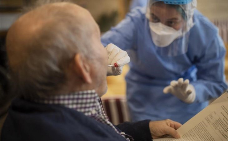 Los ancianos, los grandes perjudicados por la Comunidad de Madrid durante la pandemia del coronavirus