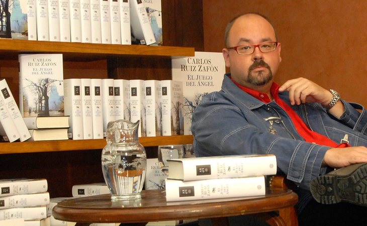 Carlos Ruiz Zafón, autor de la saga del Cementerio de los Libos Olvidados