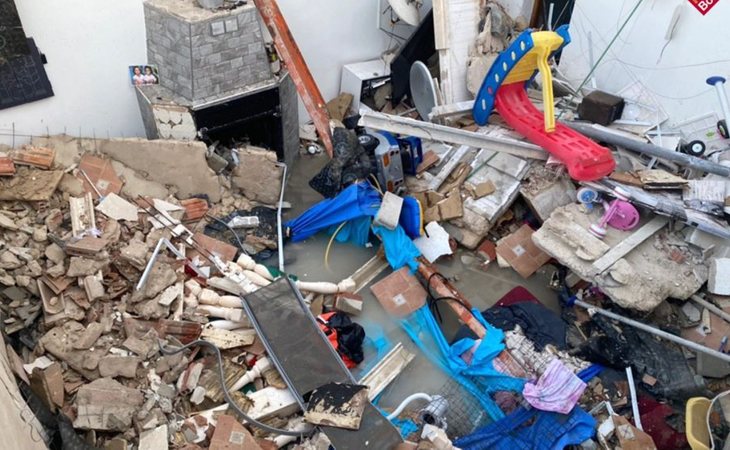 Así quedó la vivienda de Elda (Alicante) tras el derrumbe de la terraza por la piscina hinchable