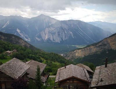 Un pueblo de Suiza ofrece 62.000 euros por mudarse a una de sus viviendas