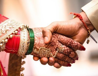 Un centenar de casos de coronavirus en India tras una boda y el funeral del novio dos días después