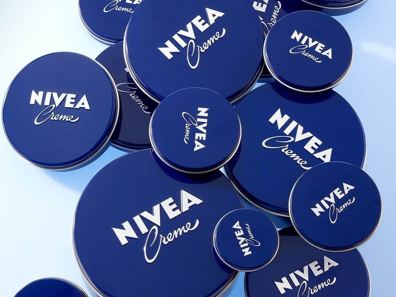 "En Nivea no hacemos cosas para gays": así rechaza la marca incluir una pareja LGTBI en una campaña