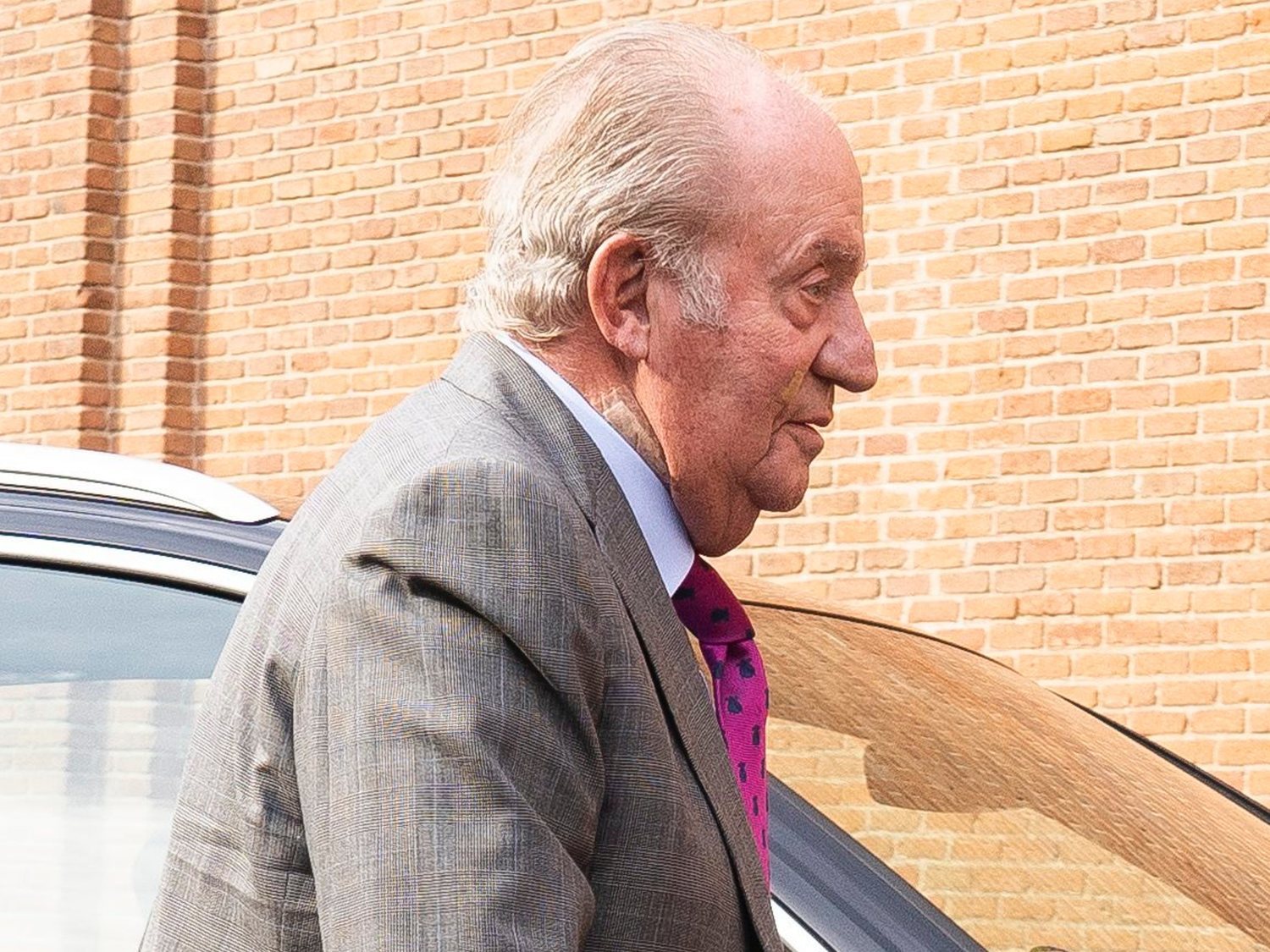 Suiza investiga una transferencia de 3,5 millones de la cuenta de Juan Carlos I en Bahamas