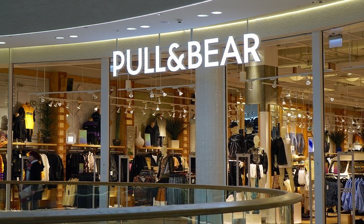 Pull&Bear también permite entregar el currículum en sus tiendas