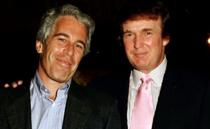 Epstein, en compañía de Donald Trump