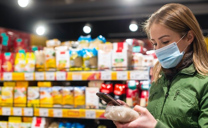 La OCU ha analizado las medidas adoptadas por los supermercados españoles