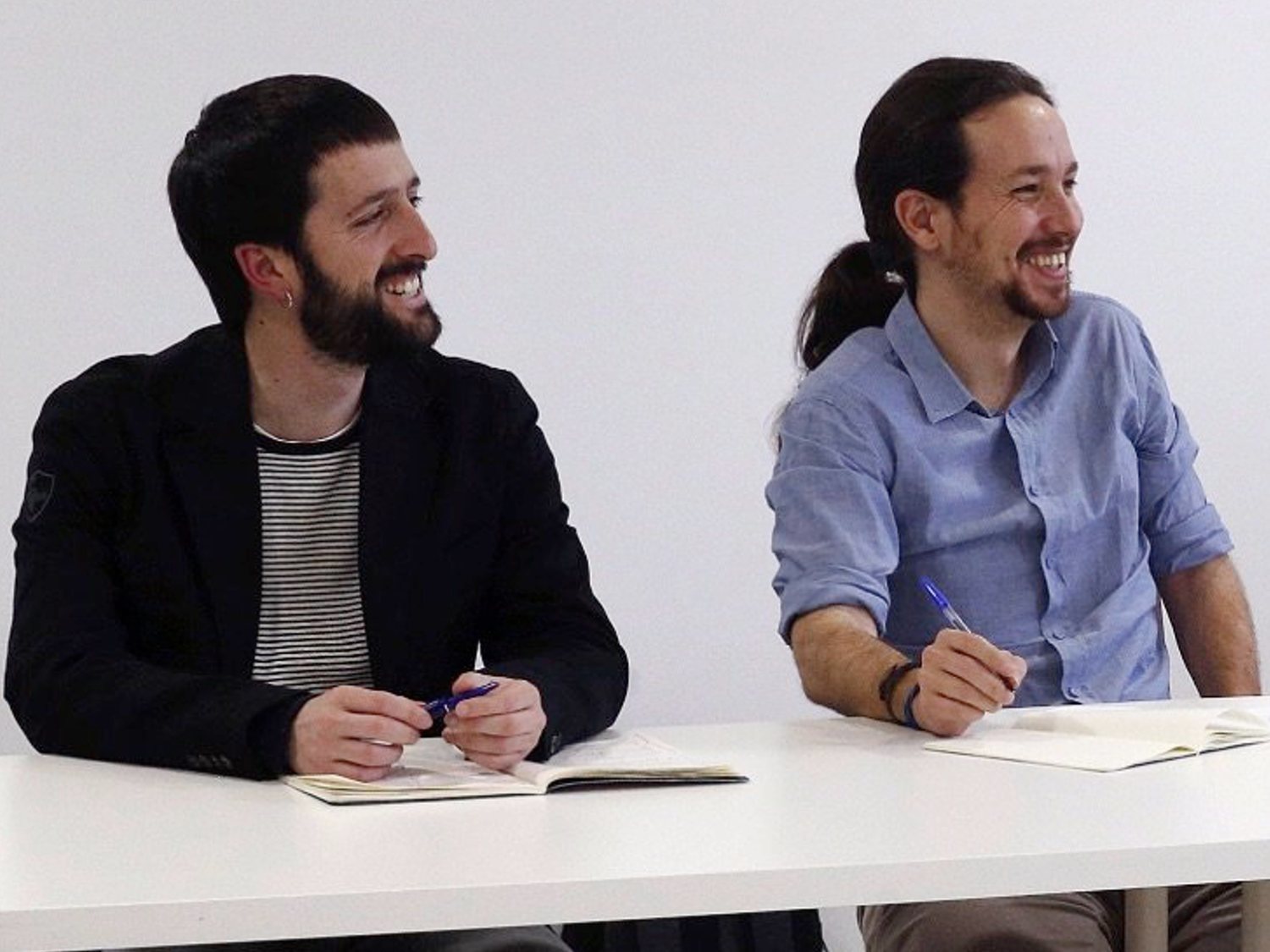 El juez de la caja B de Podemos imputa a la mano derecha de Pablo Iglesias