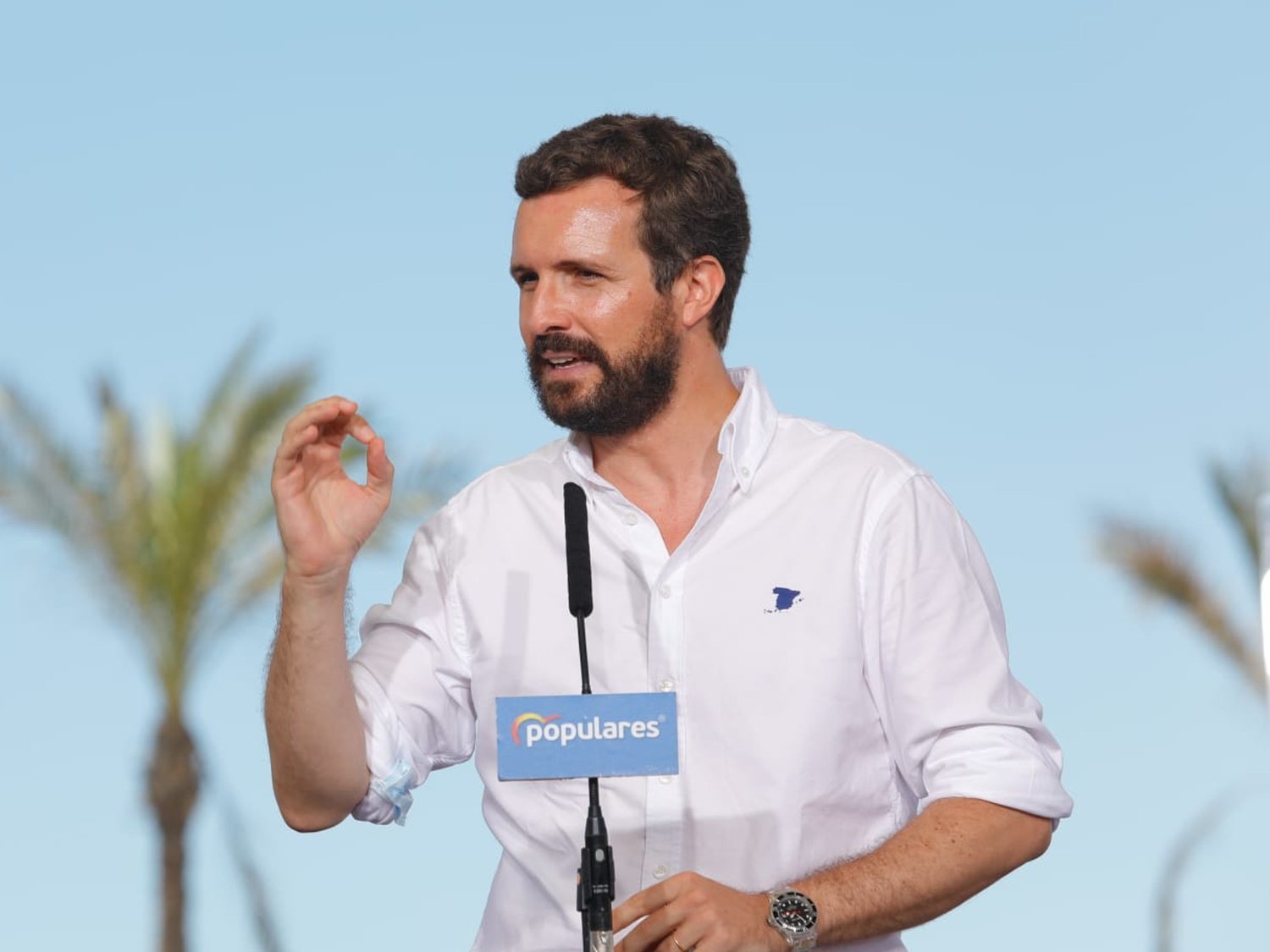 Pablo Casado no hace cuarentena y sigue de vacaciones pese a haber tenido contacto con positivos de coronavirus