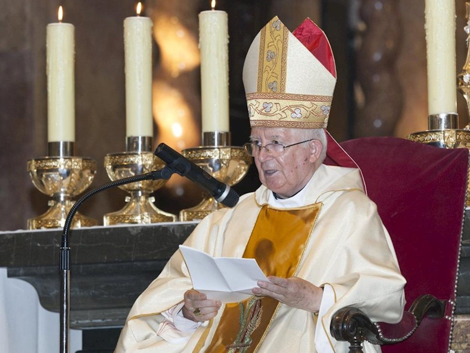 El cardenal Cañizares duda de la ciencia frente al coronavirus: "La esperanza es Dios"