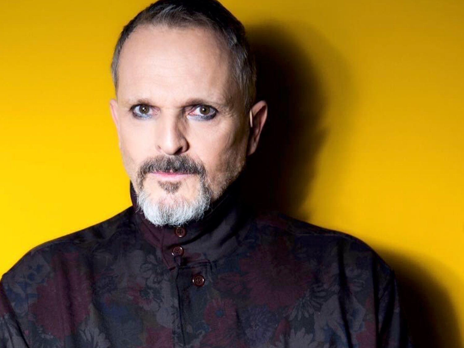 Miguel Bosé cambia su discurso sobre el coronavirus: "El bicho existe y ha matado a gente"