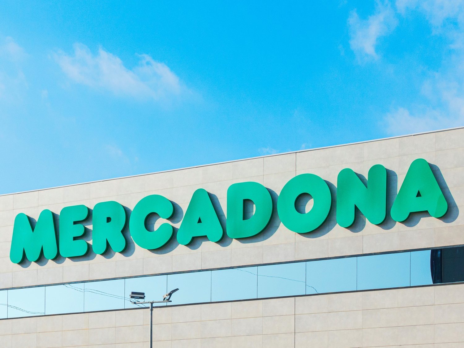 Los clientes de Mercadona denuncian "estafa" por lo que esconde este popular producto