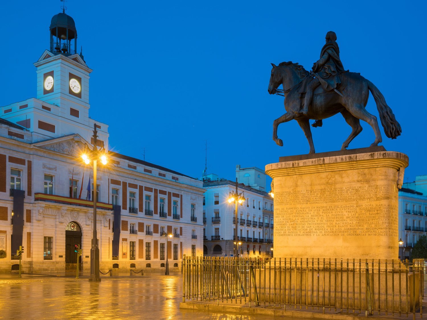 Detenido en Madrid por grabar las partes íntimas de mujeres en la Puerta del Sol con cámara oculta