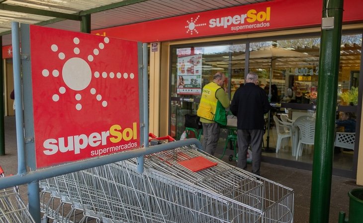 Supersol prepara su salida de España tras la venta a Carrefour