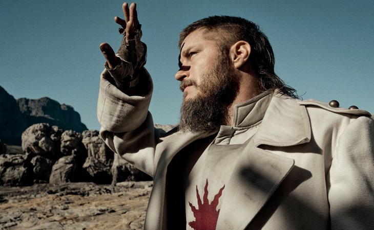 Travis Fimmel es uno de los protagonistas de 'Raised by Wolves'