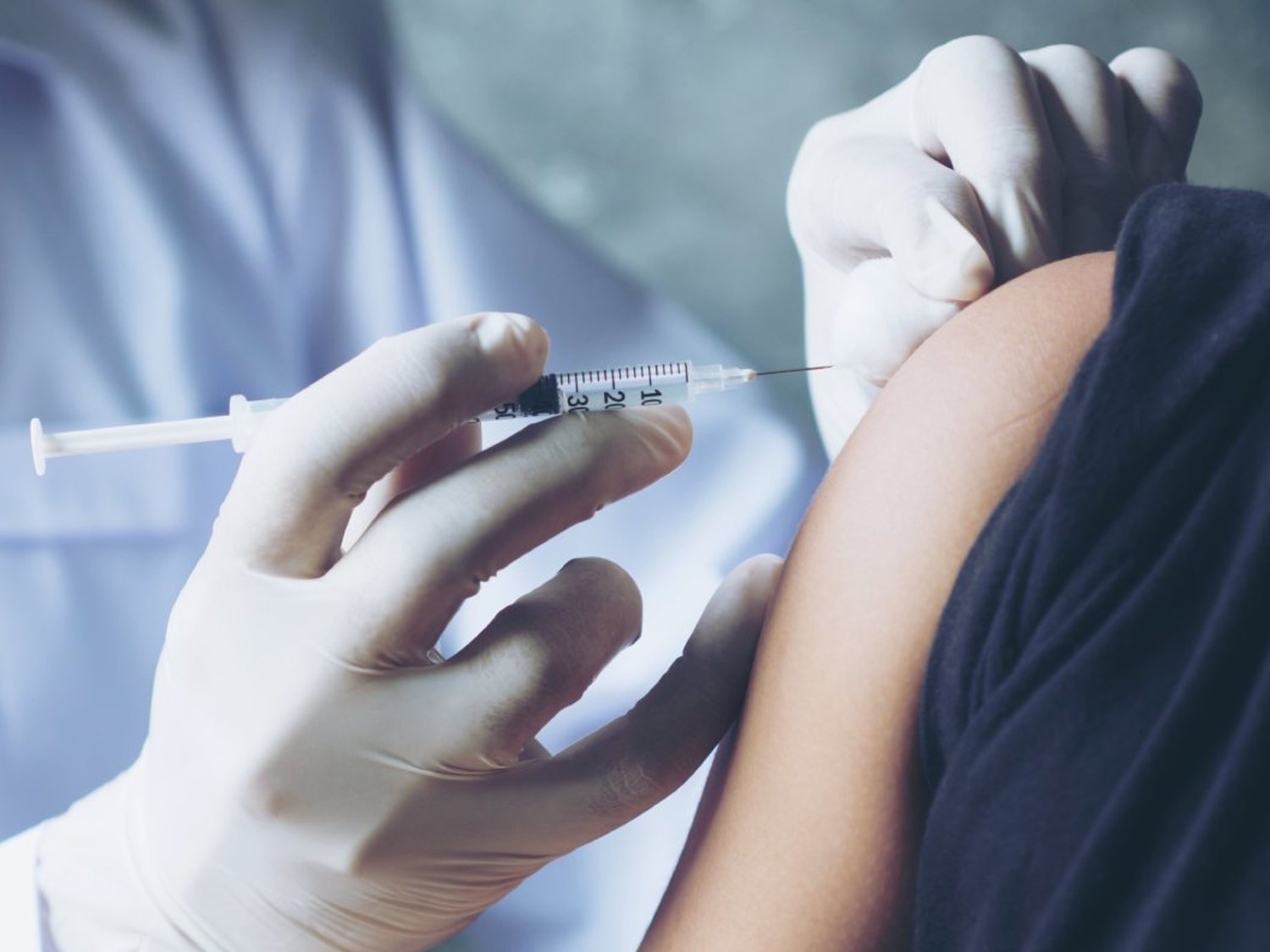 Todo sobre la vacuna contra el coronavirus: ¿Qué fechas se manejan? ¿Cómo se distribuirá?