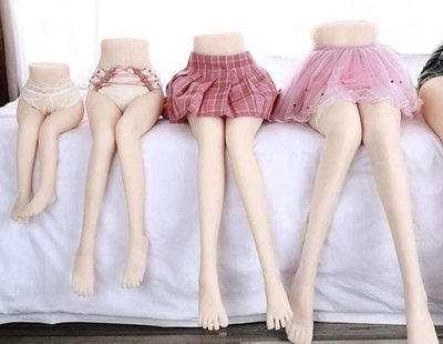 Amazon retira de su catálogo los juguetes sexuales para pedófilos con forma de cuerpo de niña