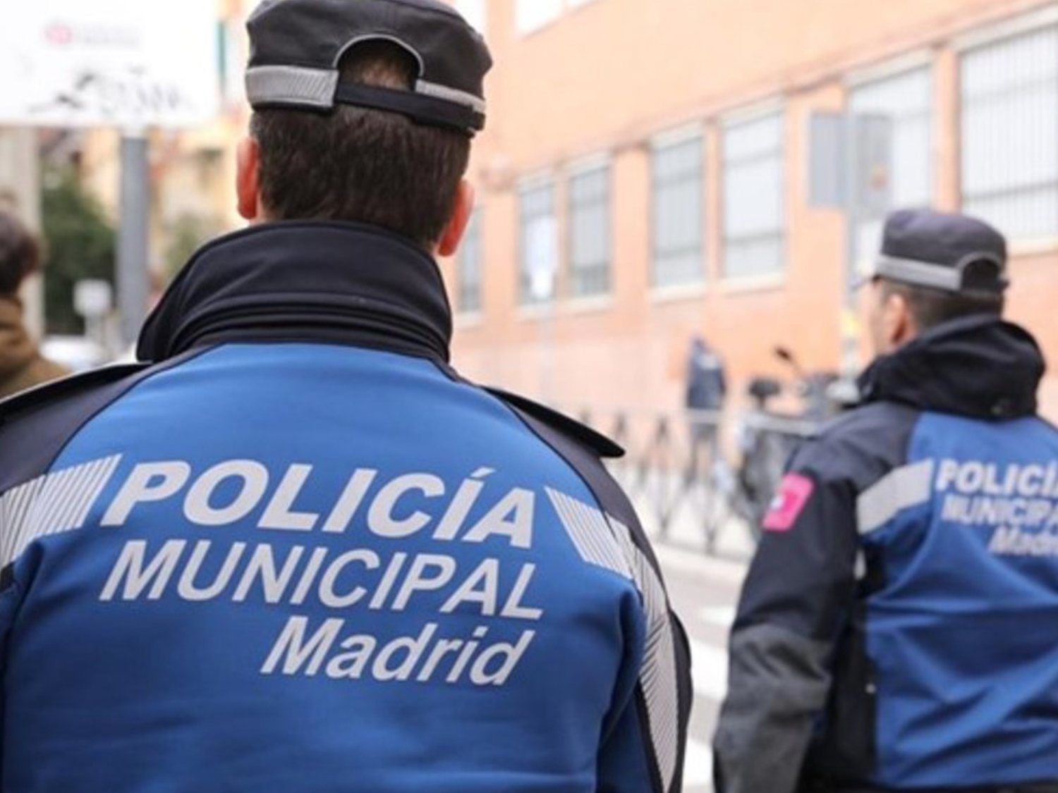 La Policía Municipal de Madrid "amenaza" con abofetear a quien no lleve mascarilla