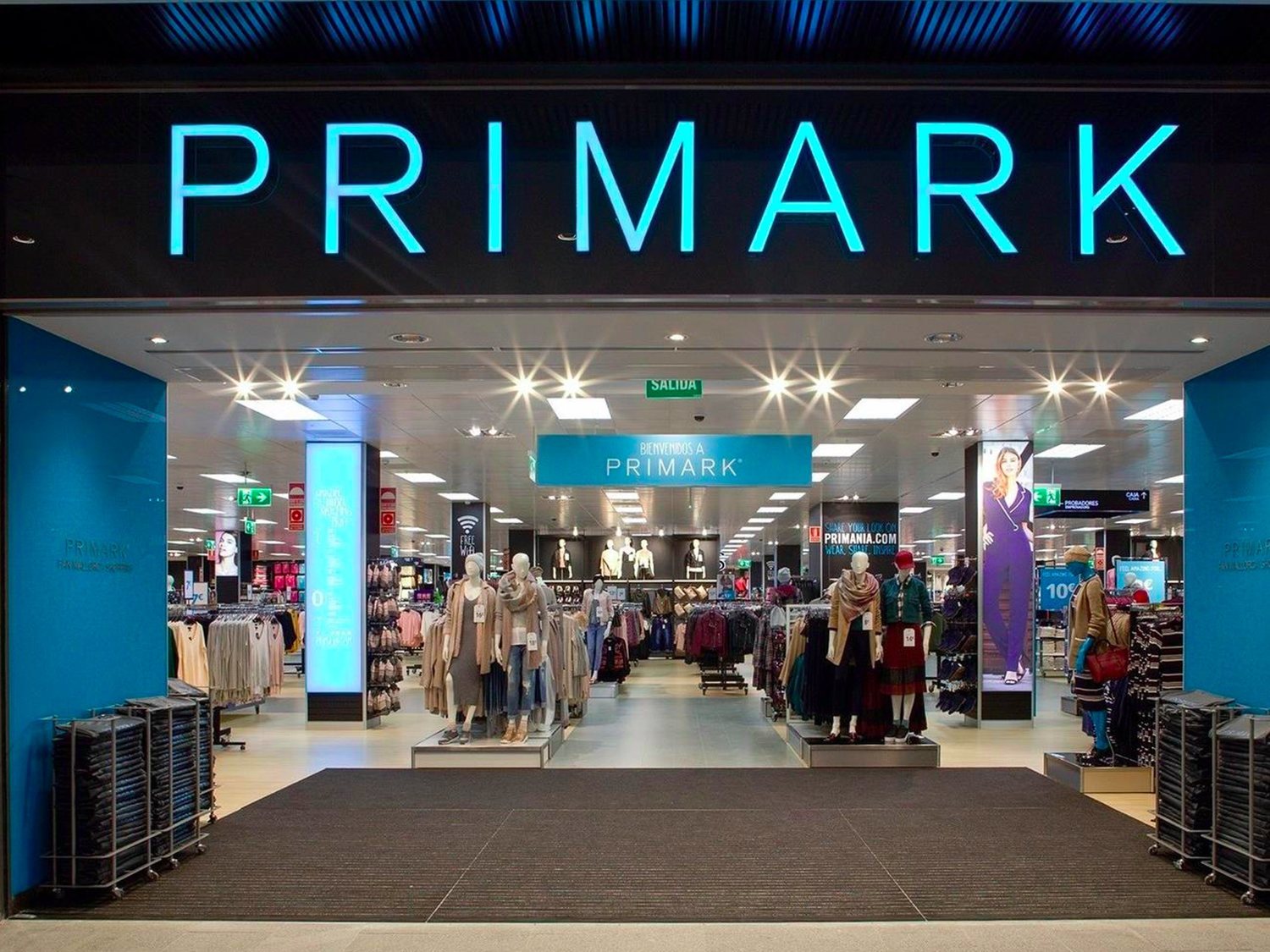 1.250 euros sin experiencia, ESO y contrato fijo: Primark busca empleados en España