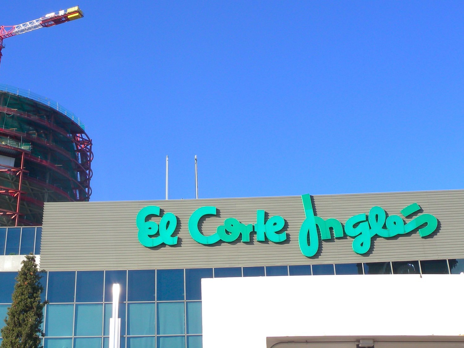 El Corte Inglés cierra un nuevo centro comercial que reabrirá con otro formato de venta