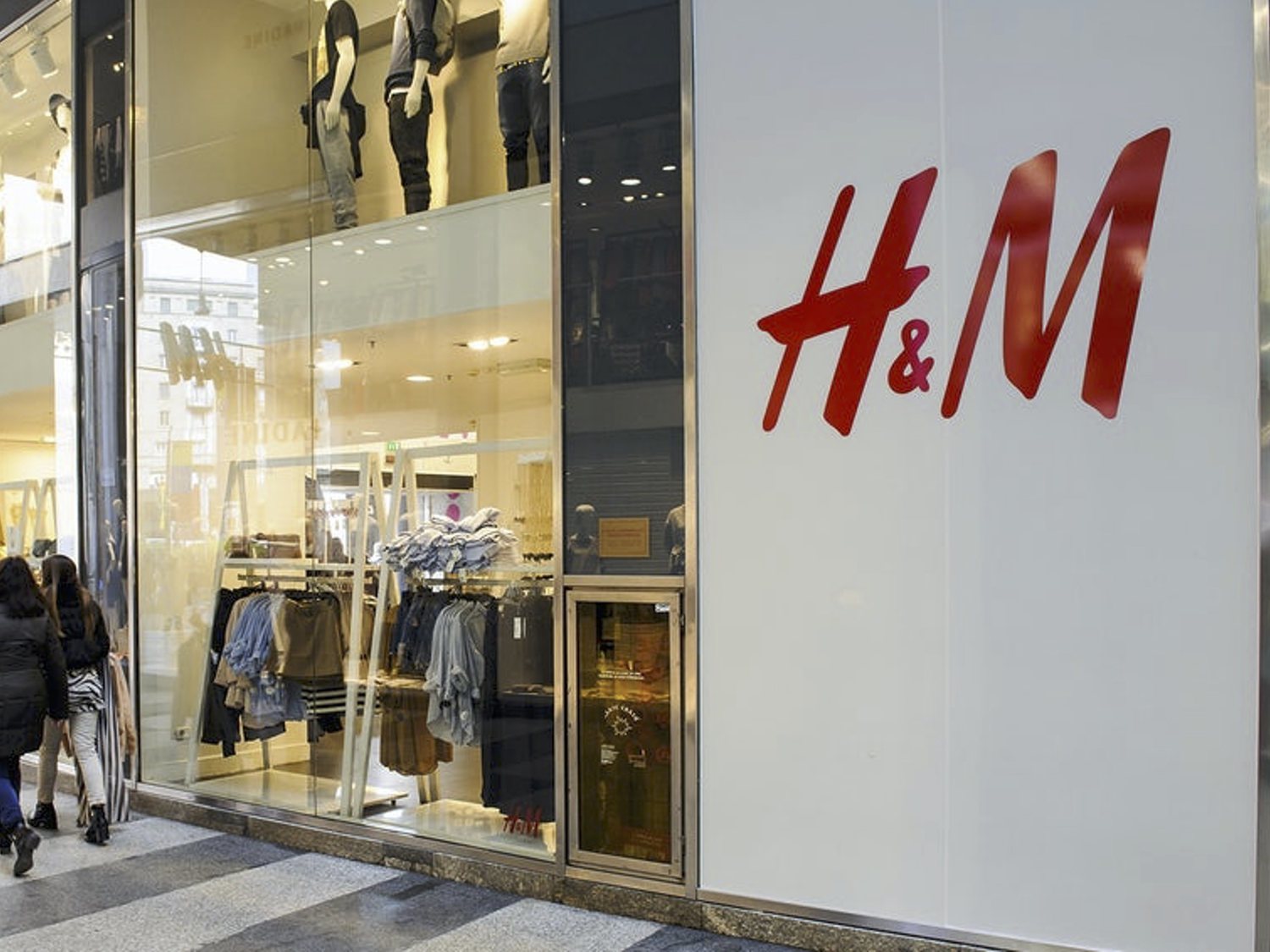 H&M anuncia el cierre de estas 250 tiendas mientras se prepara para potenciar la venta online