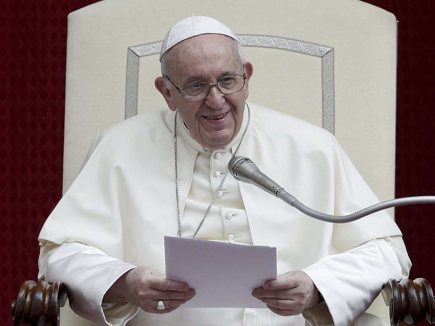 El Papa defiende las uniones civiles homosexuales: "Tienen derecho a estar en familia"