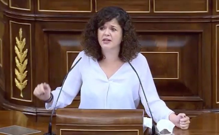 Sofía Castañón (Unidas Podemos), a VOX: 'Se puede ser ridículo y al mismo tiempo peligroso'. Cuestiona la política de VOX: 'Quieren hablar para ...