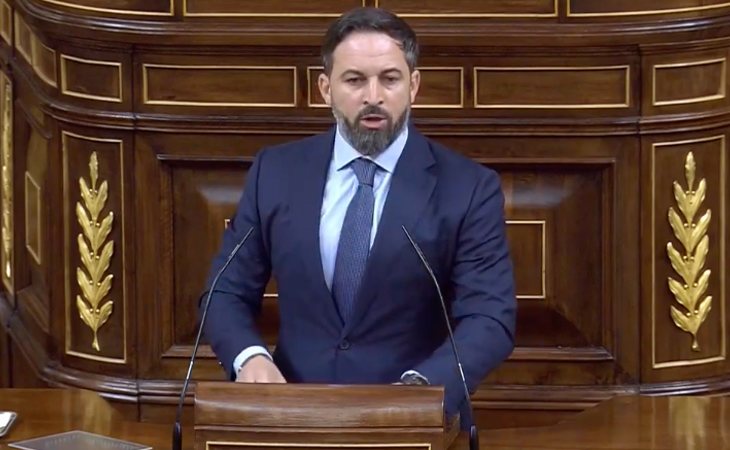 Santiago Abascal considera que se hace una caricatura de VOX: 'Es insultante. No les admitimos ni una sola lección'.
Ataca a las intervinientes de ...