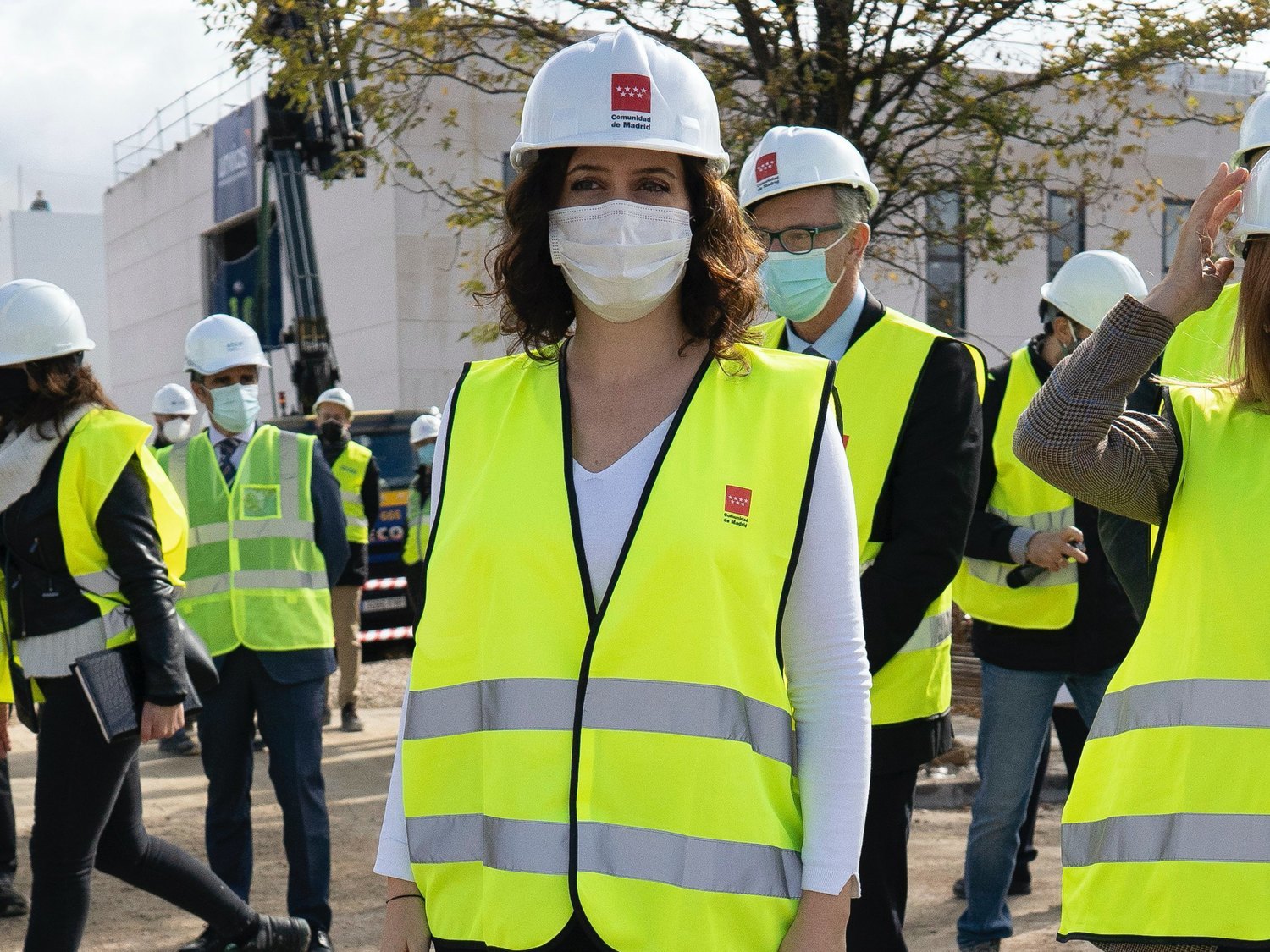 El hospital de Ayuso ha sido "entregado" pero está a medio acabar: "Queda mucho trabajo"