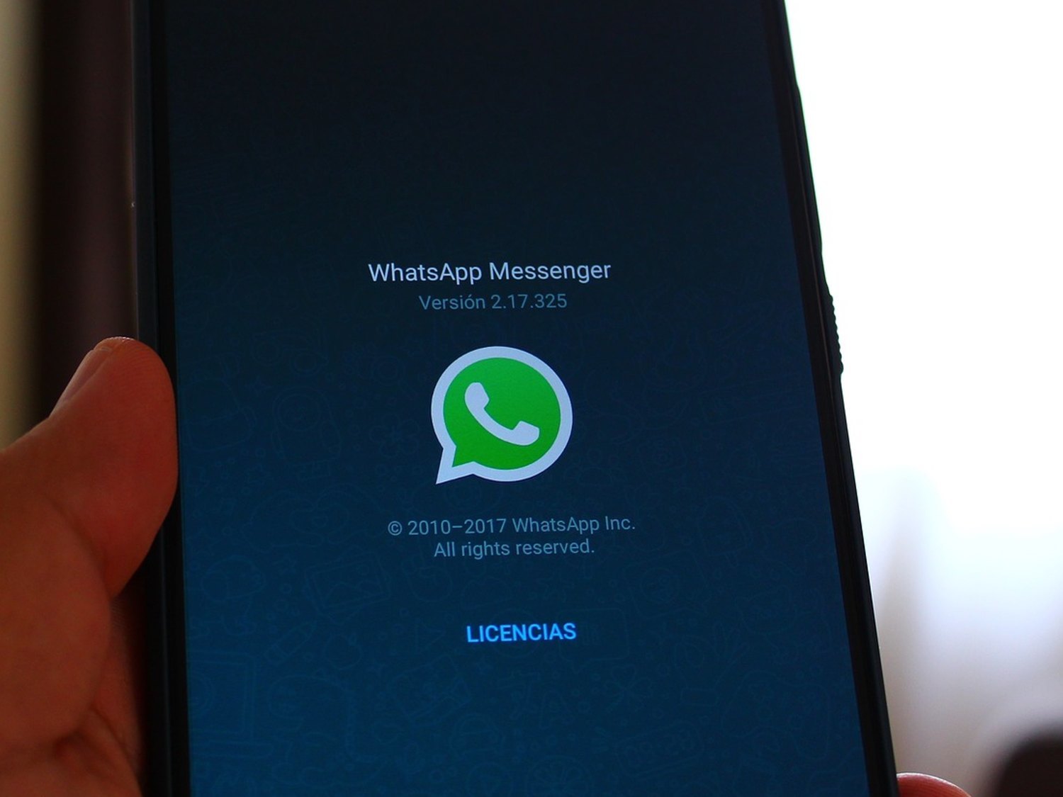 WhatsApp podrá leer tus mensajes para combatir a los acosadores: el polémico cambio