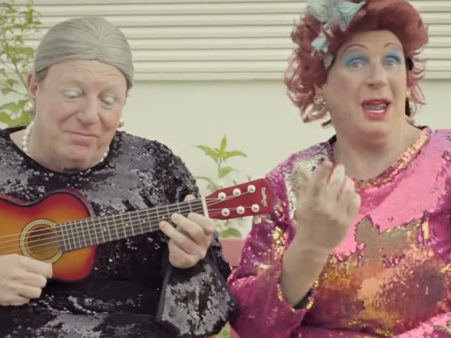 Los Morancos triunfan con su parodia despidiendo el "puto 2020" con recado a los políticos