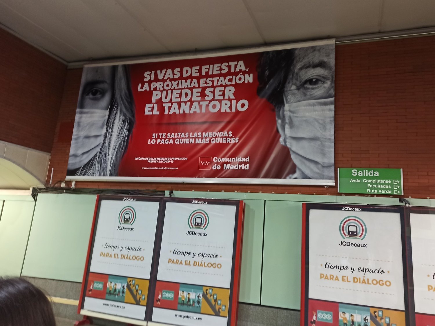Críticas a la campaña contra el coronavirus de Madrid destinada a los jóvenes: "Nos hacéis sentir culpables"