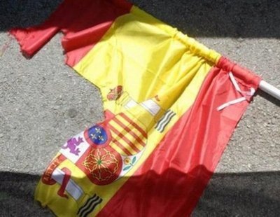 Gritar "puta bandera" en un acto militar: ¿libertad de expresión o delito?