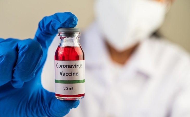 La vacunación abandonará el criterio utilitarista de la primera ola para apostar por la ética y proteger a los más débiles
