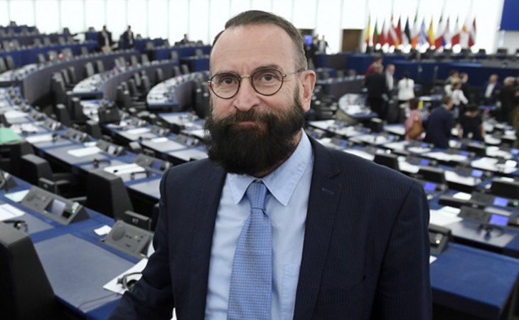 József Szájer, eurodiputado húngaro ultraconservador pillado en una de estas orgías