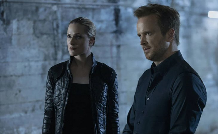 Evan Rachel Woods y Aaron Paul en 'Westworld'